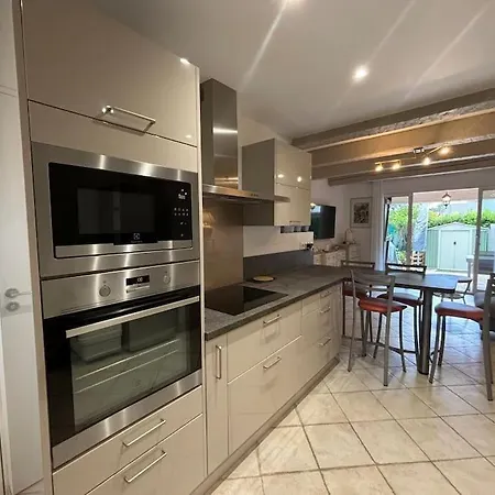 Apartment Rez De Jardin & Saint-Raphael (Var)